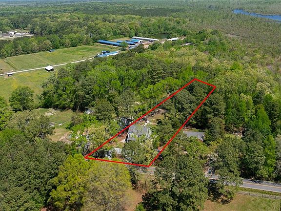 2nd image of 3716 W Neck Rd