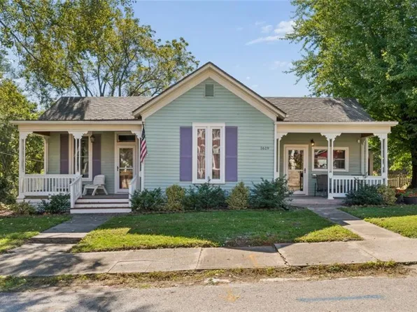 1619 State St, Lexington, MO 64067