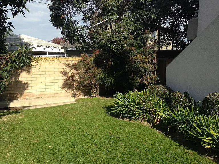 20812 Beach Blvd — Photo 26