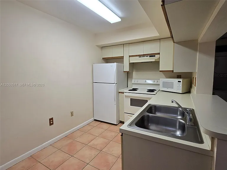 15545 Miami Lakeway N #211 — Photo 8