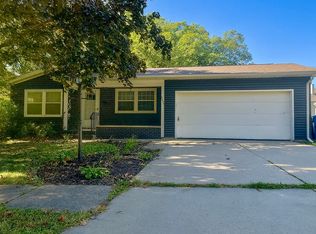 2627 44th Street Ct, Moline, IL 61265