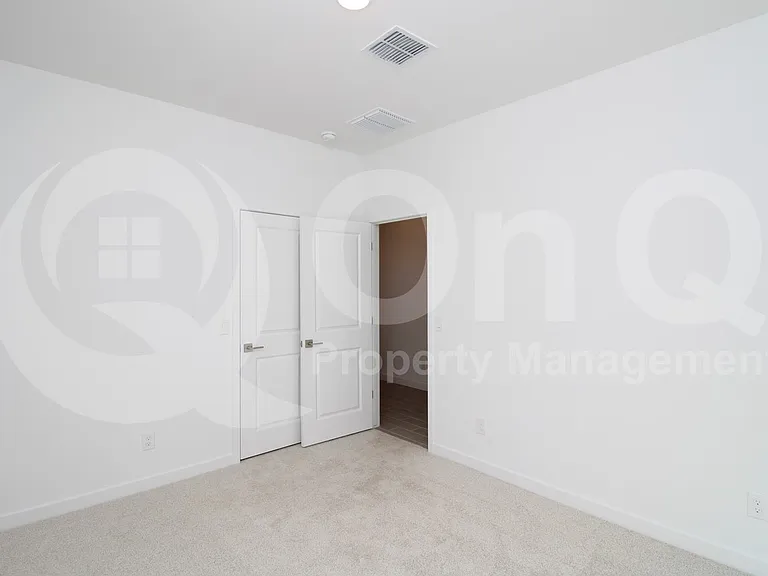 7869 N 80th Ave — Photo 10
