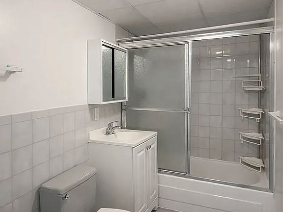 5th image of 56-07 Clover Pl #2C