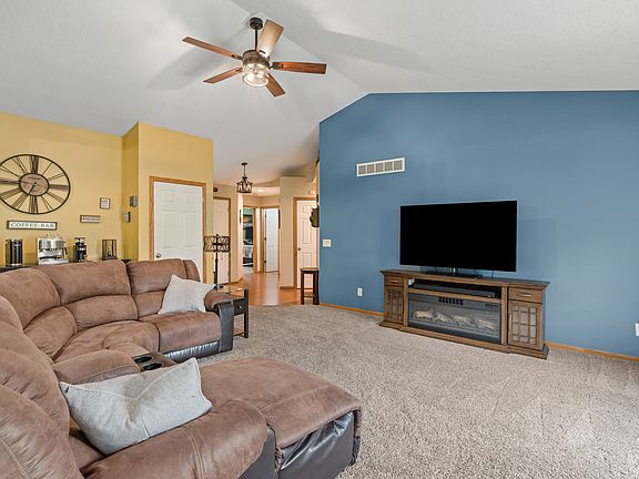 3rd image of 2632 Revo Rd