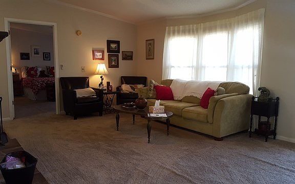 4th image of 203 Becton Cir