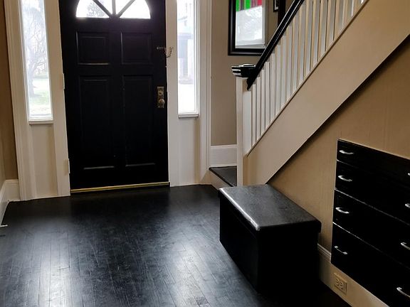 4th image of 62 Fair St