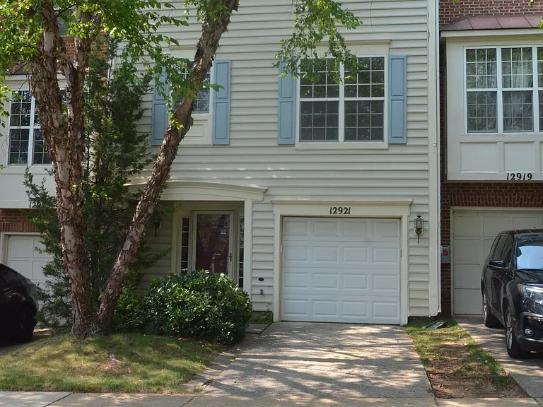 12921 Woodcutter Cir — Photo 23