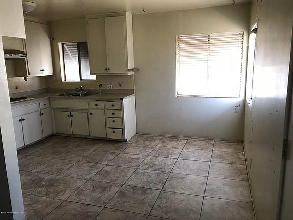 2nd image of 1548 New Ave #F