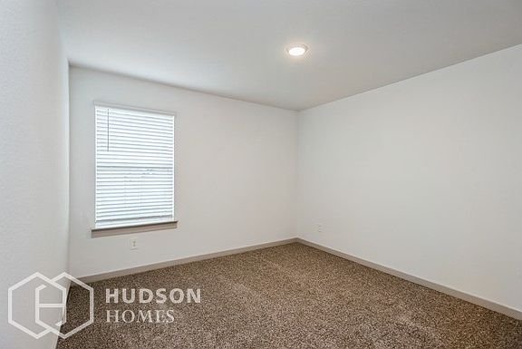 4th image of 1722 Mountain Echo Dr