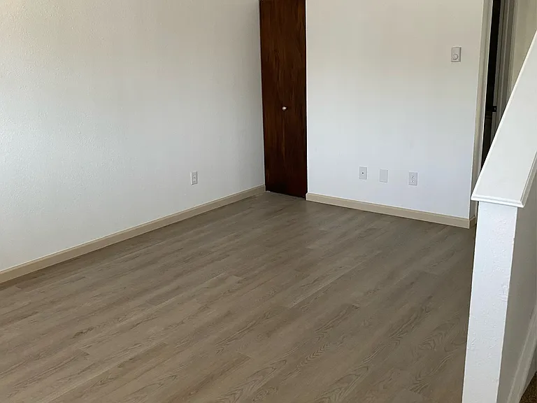 Livingroom from front door entrance
