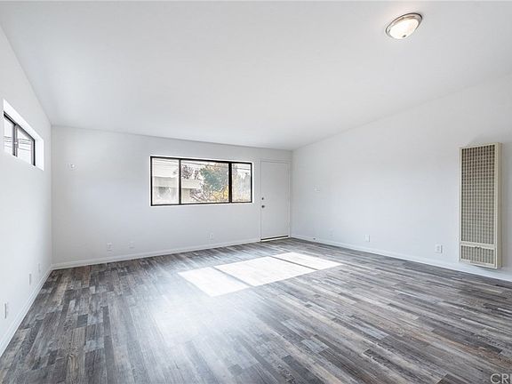 3rd image of 212 W Fairview Blvd