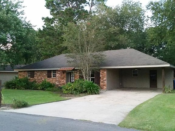 4th image of 235 Driftwood St