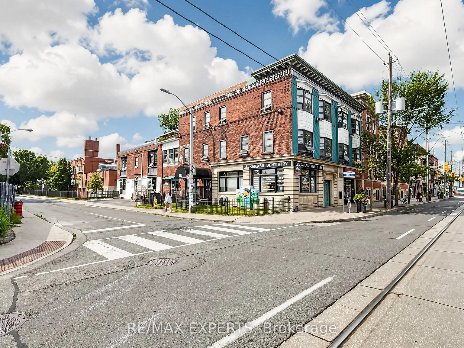 2 bed, $2,200 — Photo 2