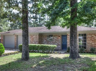 117 Nottingham Ln, Conroe, TX 77301