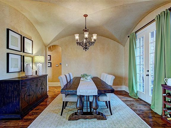 5th image of 7025 Brook Forest Cir
