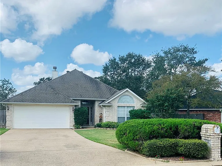 2379 Kendal Green Cir — Photo 3