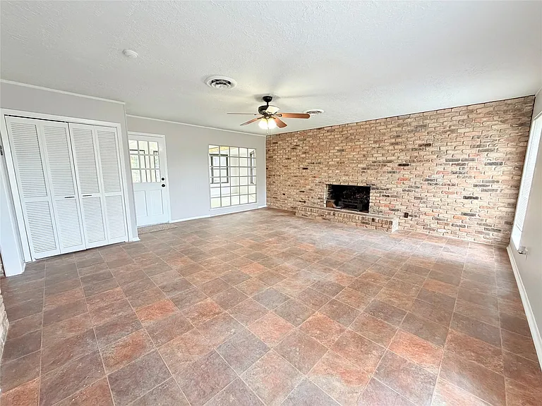 20729 Canterbury Rd — Photo 12