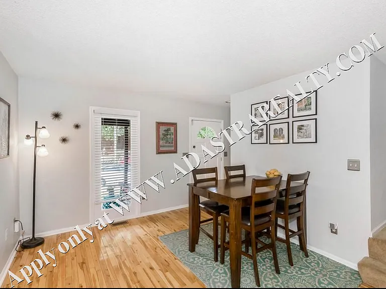 2715 Holmes St — Photo 6