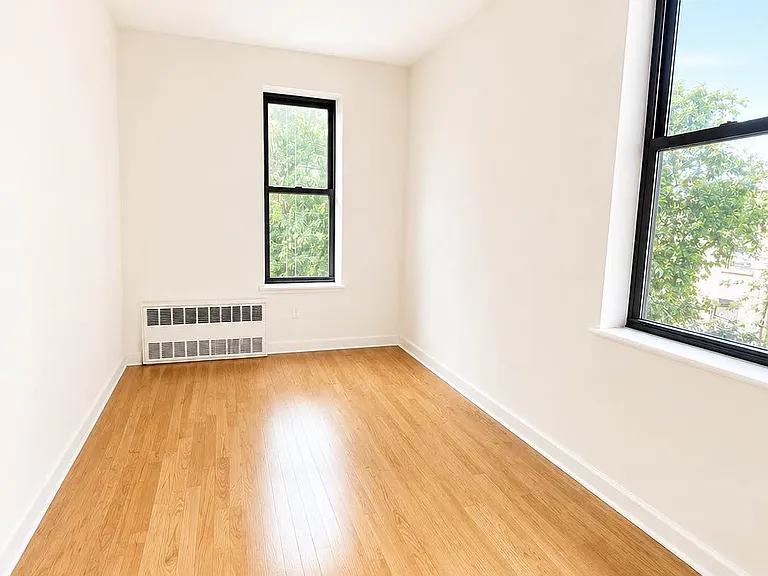 214 6th Ave #2C — Photo 4