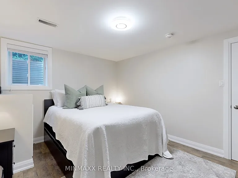 419 Wettlaufer Ter — Photo 25
