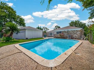 9422 Kristin Dr, Houston, TX 77031