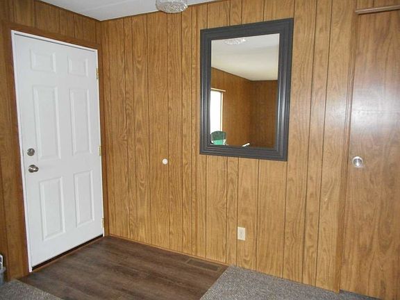 5th image of 12917 226th Ave E