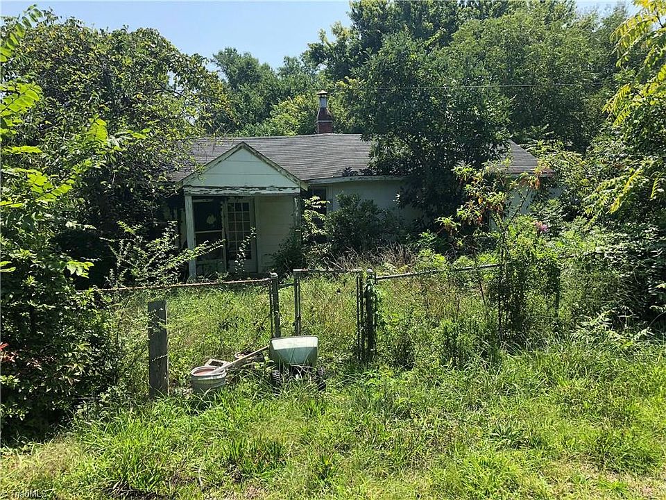 2nd image of 4612 Summit Ave