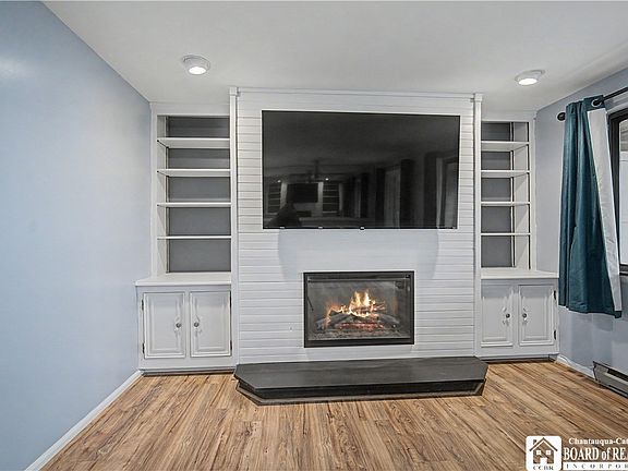 3rd image of 1203 Edgewater Dr Unit 3