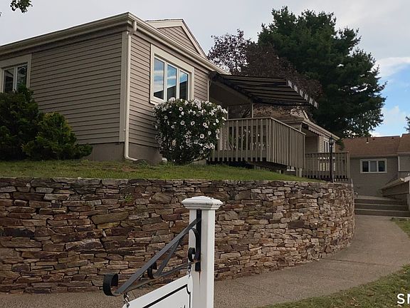 3rd image of 331 Songbird Lane #331