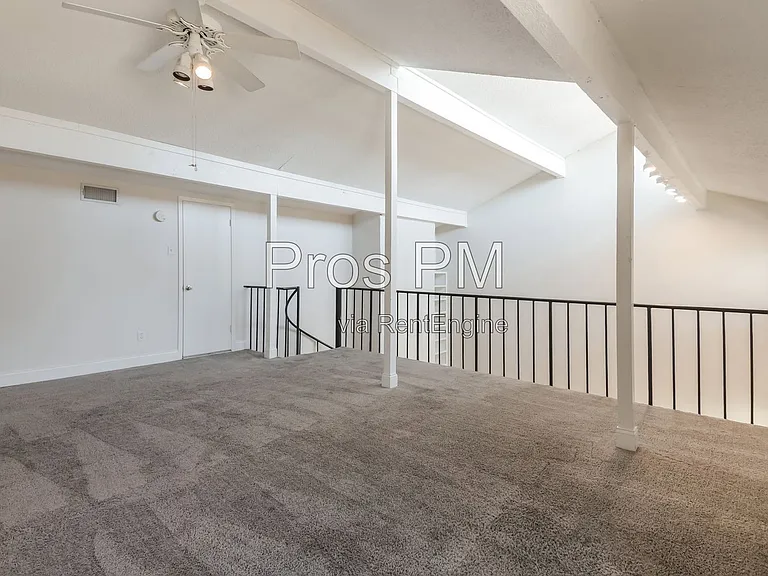 9512 Amberton Pkwy — Photo 12