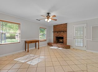 1603 Colonial Rd, Memphis, TN 38117