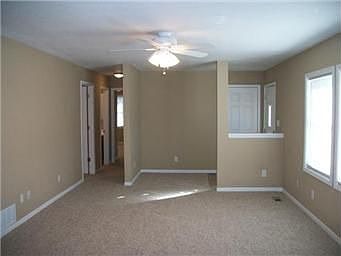 3rd image of 532 Thornton St