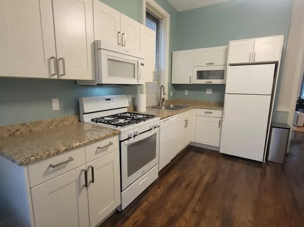 216 W Saint Paul Ave Rear 1, Chicago, IL 60614