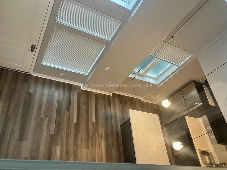 203 E Laurel St — Photo 244