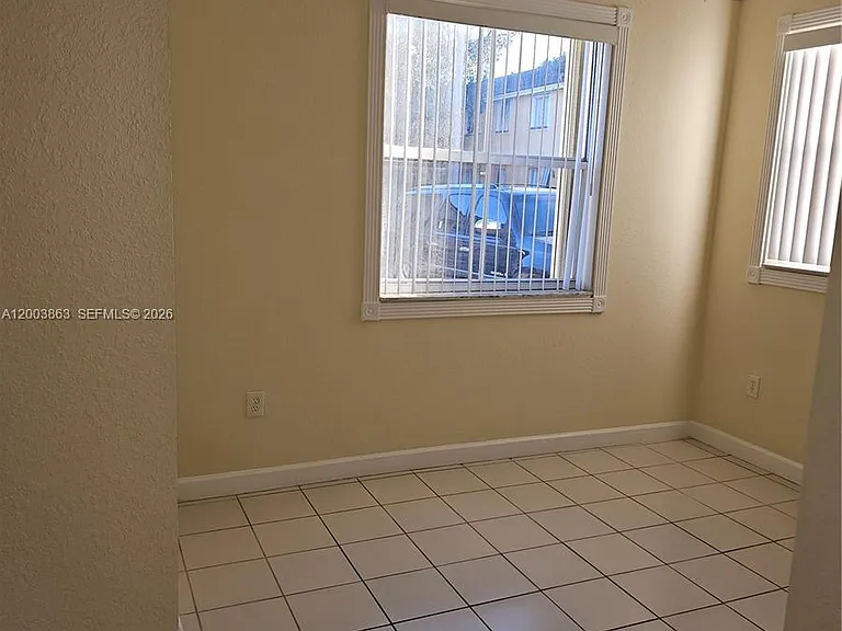 1543 SE 25th St #100 — Photo 12