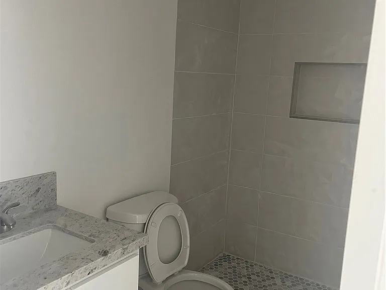 802 N Glassell St — Photo 11
