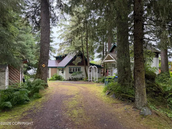707B Sandy Beach Rd, Petersburg, AK 99833