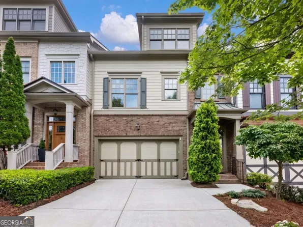 6947 Fellowship Ln, Flowery Branch, GA 30542