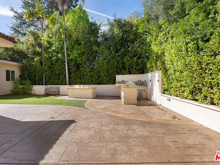 391 S Saltair Ave — Photo 44