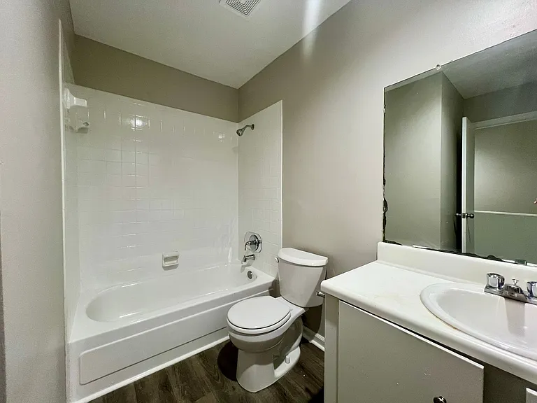 905 Brett Dr #E — Photo 27