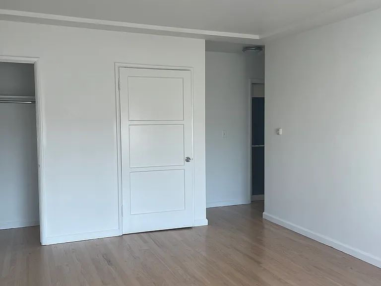 1849 N Harvard Blvd #4 — Photo 15