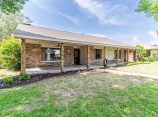 818 Meandering Way, Mesquite, TX 75150