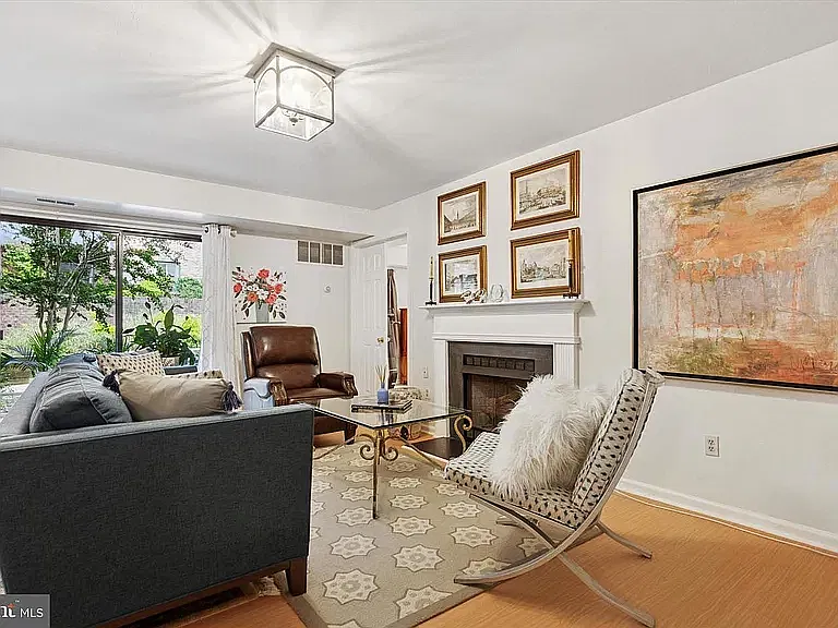 2 bed, 1646 sqft, $2,475 — Photo 2