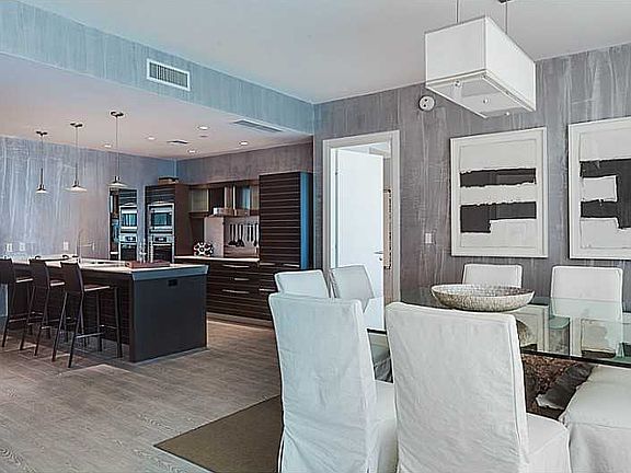 5th image of 200 Biscayne Blvd Way APT 4807
