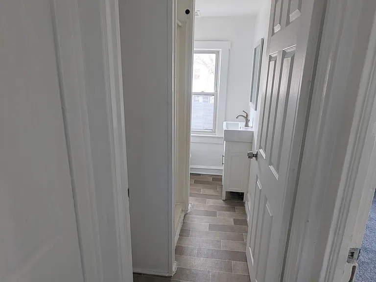 30 Carpenter St — Photo 2
