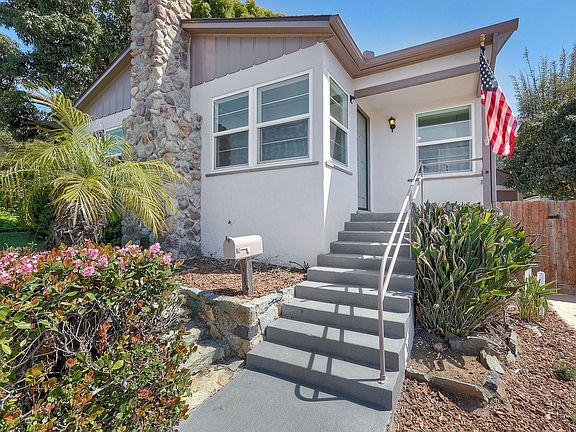 4th image of 2341 Poinsettia Dr