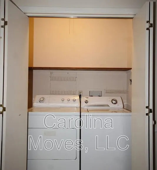 324 Skylark Cir — Photo 8