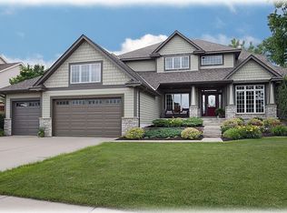 7139 Queensland Ln N, Maple Grove, MN 55311