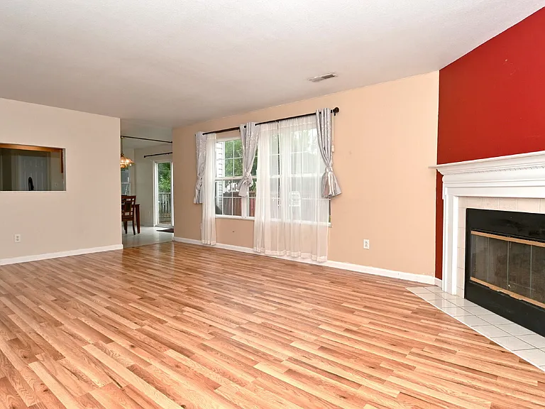 1043 Rentham Ln — Photo 18