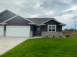 2911 Sabal Oak Dr, De Pere, WI 54115